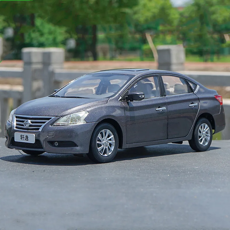 Модель автомобиля из сплава 1/18, оригинальная коллекция Dongfeng Nissan Sylphy, украшение, праздничный подарок
Модель автомобиля из сплава 1/18, оригинальная коллекция Dongfeng Nissan Sylphy, украшение, праздничный подарок