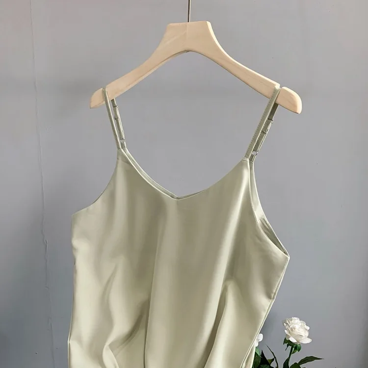 Summer retro satin dress feminine base Spaghetti Strap Knee-Length dress French temperament long dress vestido de mujer
Summer retro satin dress feminine base Spaghetti Strap Knee-Length dress French temperament long dress vestido de mujer