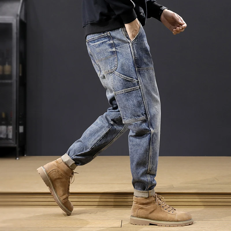 Japanese Fashion Men Jean Spliced Designer Big Pocket Cargo Pants Loose Fit Wide Leg Trousers Streetwear Hip Hop Harem Jeans Men
Japanese Fashion Men Jean Spliced Designer Big Pocket Cargo Pants Loose Fit Wide Leg Trousers Streetwear Hip Hop Harem Jeans Men
