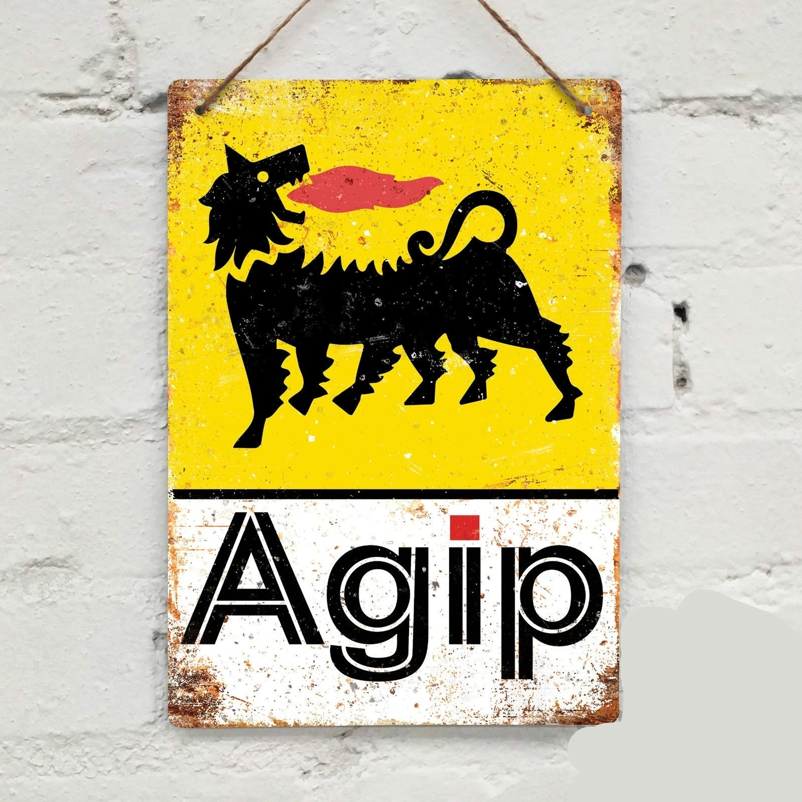 Винтажная металлическая настенная вывеска AGIP с модным принтом, ретро, паб, бар, мангера, гоночный сарай, гараж, топливное масло
Винтажная металлическая настенная вывеска AGIP с модным принтом, ретро, паб, бар, мангера, гоночный сарай, гараж, топливное масло