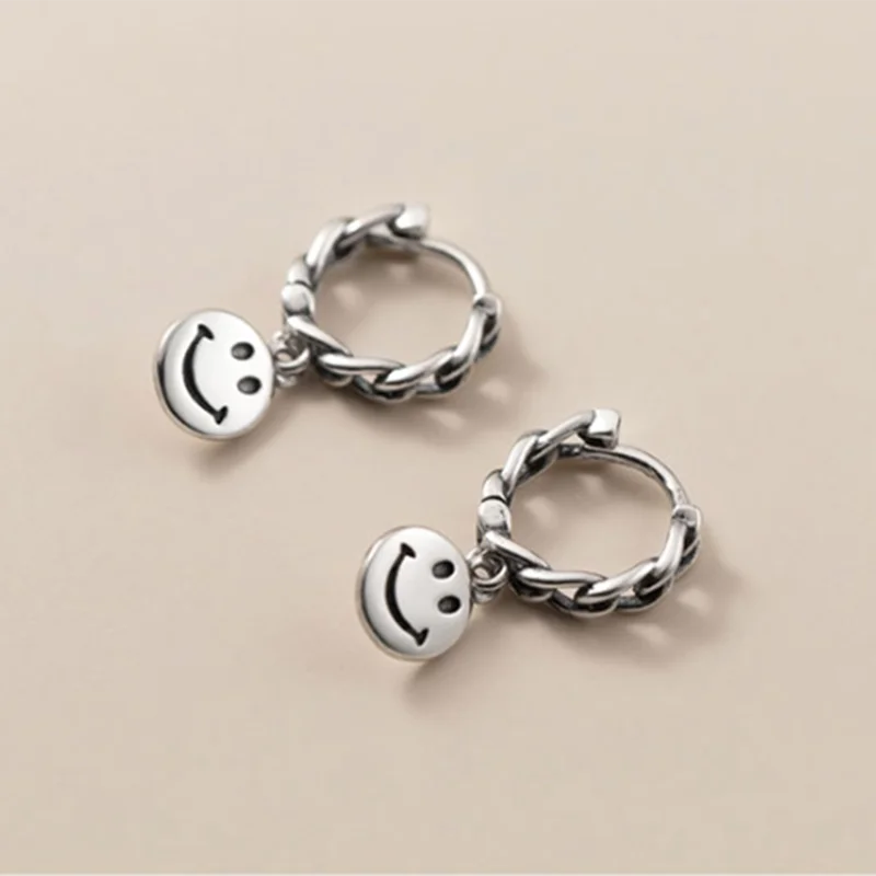 A00806 S925 Thai Silver Vintage Gothic Cuban Link Chain Smile Hanging Earrings for Women Punk Rock Sterling Silver Jewelry
A00806 S925 Thai Silver Vintage Gothic Cuban Link Chain Smile Hanging Earrings for Women Punk Rock Sterling Silver Jewelry