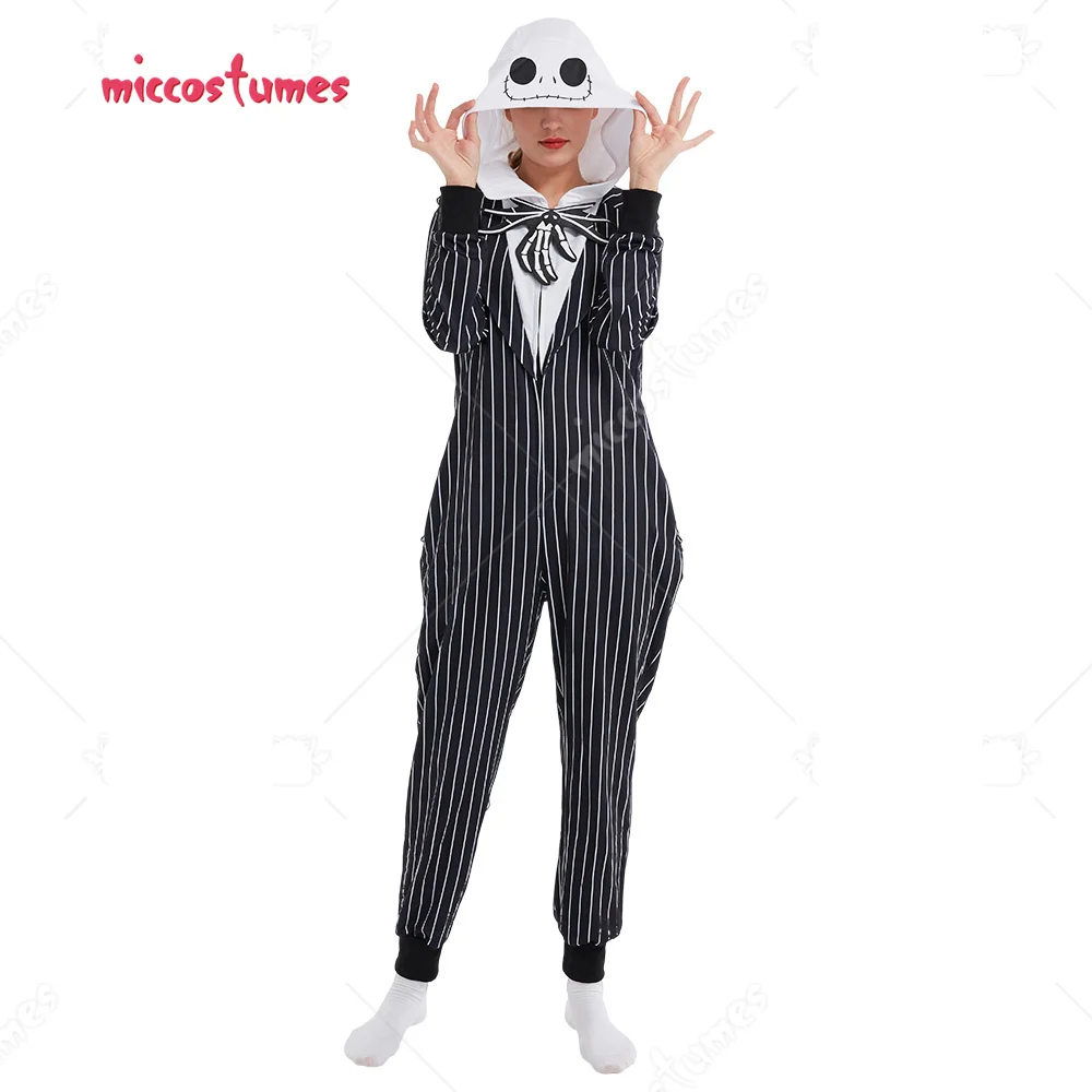 Женская домашняя одежда в полоску Jack Skellington на Хэллоуин, Пижама для взрослых, кигуруми, с капюшоном, одежда для дома, костюмы
Женская домашняя одежда в полоску Jack Skellington на Хэллоуин, Пижама для взрослых, кигуруми, с капюшоном, одежда для дома, костюмы