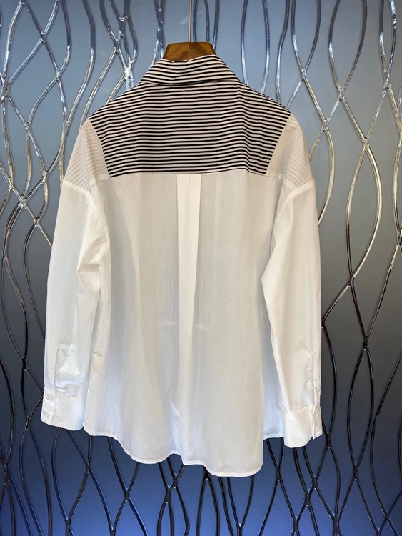 2020 autumn and winter new women's lapel pleated striped decoration long-sleeved casual all-match shirt 1220
2020 autumn and winter new women's lapel pleated striped decoration long-sleeved casual all-match shirt 1220