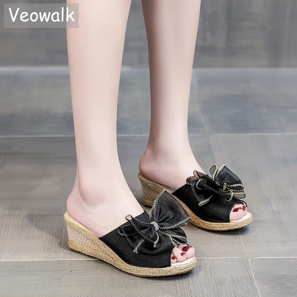 Сланцы Veowalk женские с шелковым бантом, хлопковые удобные шлепанцы на танкетке 6 см, с открытым носком, эспадрильи, белые, черные, на лето
Сланцы Veowalk женские с шелковым бантом, хлопковые удобные шлепанцы на танкетке 6 см, с открытым носком, эспадрильи, белые, черные, на лето