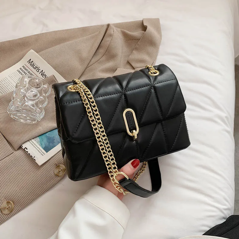 Fashion Female Bag 2021 Brand Design New Korean Version of The Trend Chain Messenger Shoulder Bag Wild Portable Small Square Bag 
Fashion Female Bag 2021 Brand Design New Korean Version of The Trend Chain Messenger Shoulder Bag Wild Portable Small Square Bag