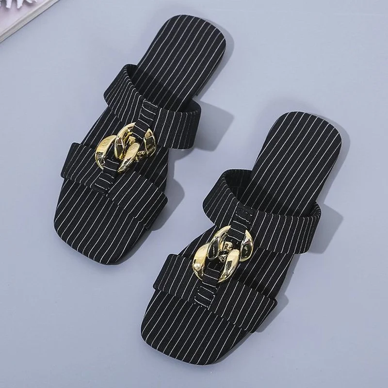 2021 new style women's slippers gold chain stripe plus size fashion women's shoes
2021 new style women's slippers gold chain stripe plus size fashion women's shoes