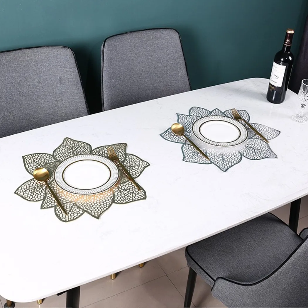 Bronzing Insulating Coaster Antislip Festival Christmas Decorative Tablecloth Home Table Mat Hollow-Out Placemat Kitchen Supply
Bronzing Insulating Coaster Antislip Festival Christmas Decorative Tablecloth Home Table Mat Hollow-Out Placemat Kitchen Supply