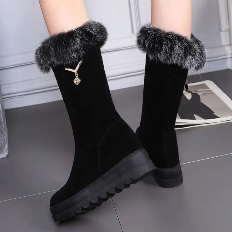 Fanyuan Women Snow Boots Plush Fur Wedges Crystal Women Short Boots Fashion Warm Women Winter Shoes Ladies Footwear Size 34-43
Fanyuan Women Snow Boots Plush Fur Wedges Crystal Women Short Boots Fashion Warm Women Winter Shoes Ladies Footwear Size 34-43