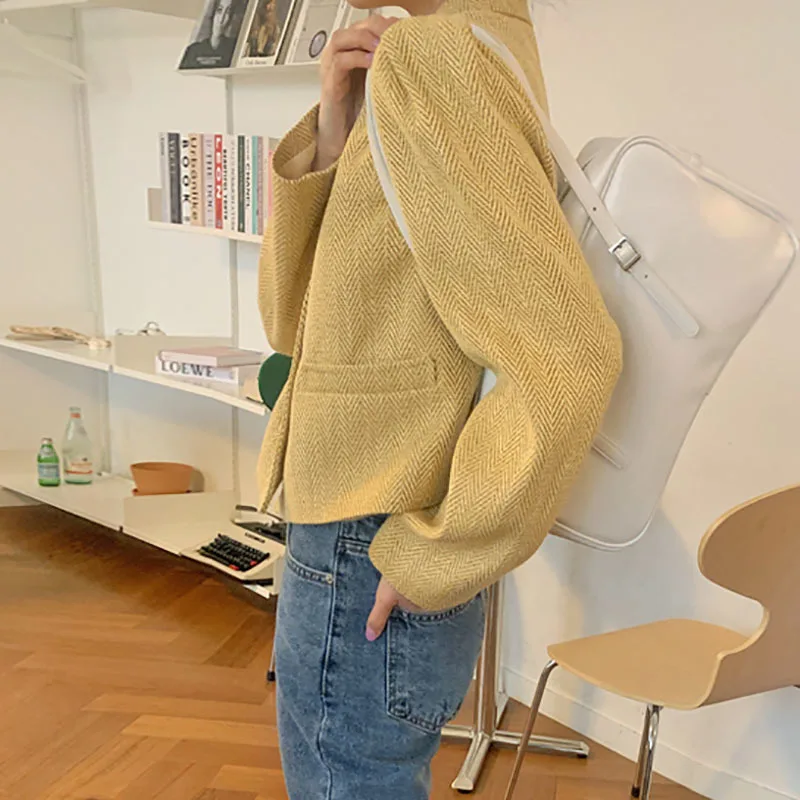 SHENGPALAE Fashion Women's Autumn 2021 New Lapel Solid Color Loose Double Breasted Long Sleeve Short Coat Female Tide 5E3260
SHENGPALAE Fashion Women's Autumn 2021 New Lapel Solid Color Loose Double Breasted Long Sleeve Short Coat Female Tide 5E3260