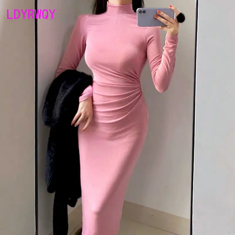 South Korea thick brushed high-neck bag hip dress Slim temperament elastic base solid color winter
South Korea thick brushed high-neck bag hip dress Slim temperament elastic base solid color winter