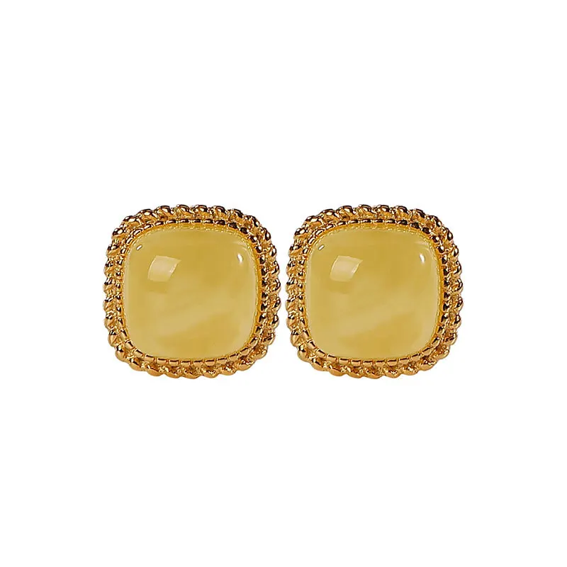 S925 sterling silver gold-plated natural amber beeswax stud earrings graceful and petite versatile women's geometric square
S925 sterling silver gold-plated natural amber beeswax stud earrings graceful and petite versatile women's geometric square