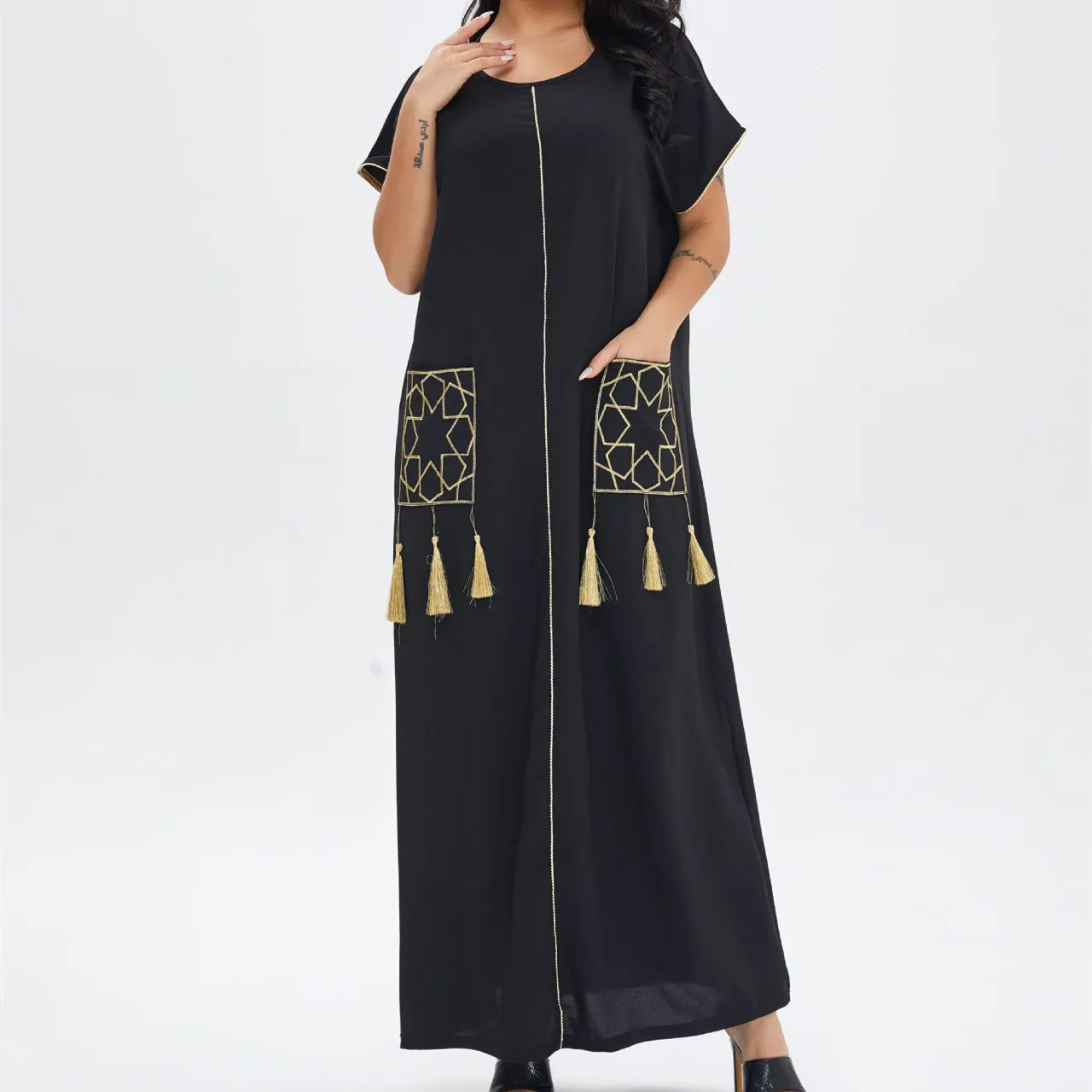 Muslim Kaftan Abaya Dubai Africa Women Dress Black Robe longue Islam Clothing Fashion Tassels Short Sleeve Ramadan Boubo Dress
Muslim Kaftan Abaya Dubai Africa Women Dress Black Robe longue Islam Clothing Fashion Tassels Short Sleeve Ramadan Boubo Dress