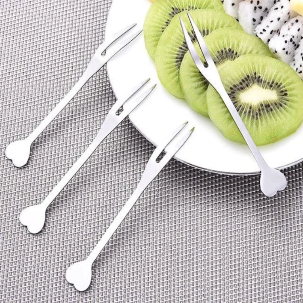 5pcs New Love Type Stainless Steel Fruit Fork Household Fruit Sign Two Tooth Fork Cake Dessert Fork Fruit Fork Kitchen Tools
5pcs New Love Type Stainless Steel Fruit Fork Household Fruit Sign Two Tooth Fork Cake Dessert Fork Fruit Fork Kitchen Tools