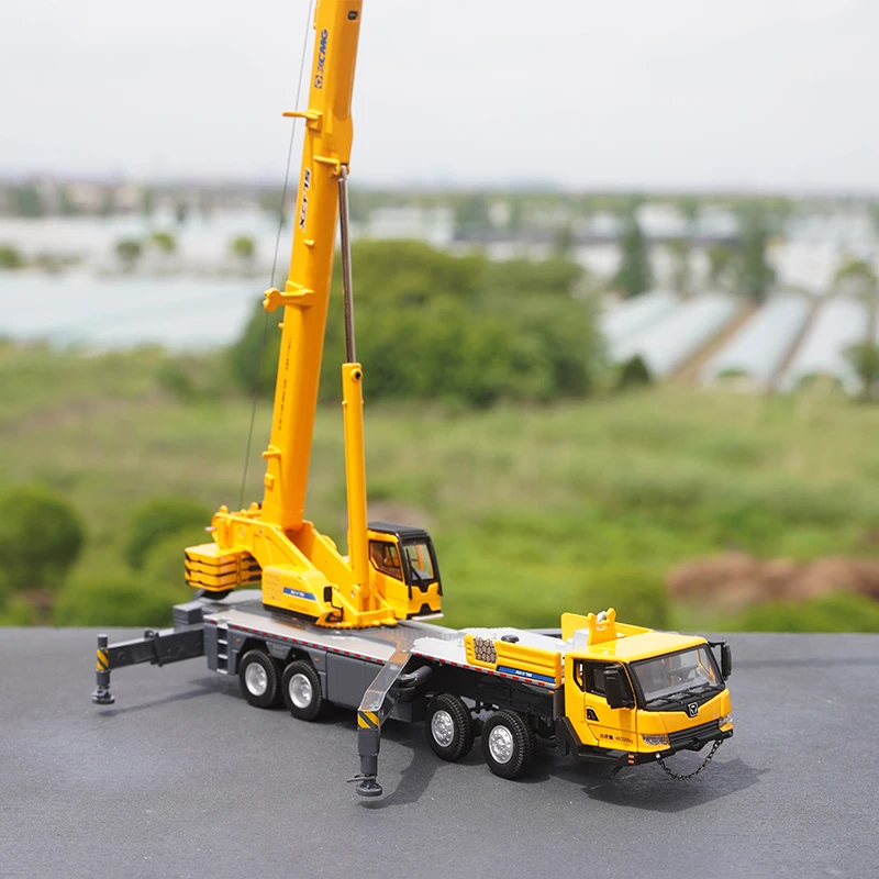 Diecast 1:50 XCMG XCT75 Tons Crane Crane Alloy Simulation Collectibles Souvenirs Children's Toys
Diecast 1:50 XCMG XCT75 Tons Crane Crane Alloy Simulation Collectibles Souvenirs Children's Toys