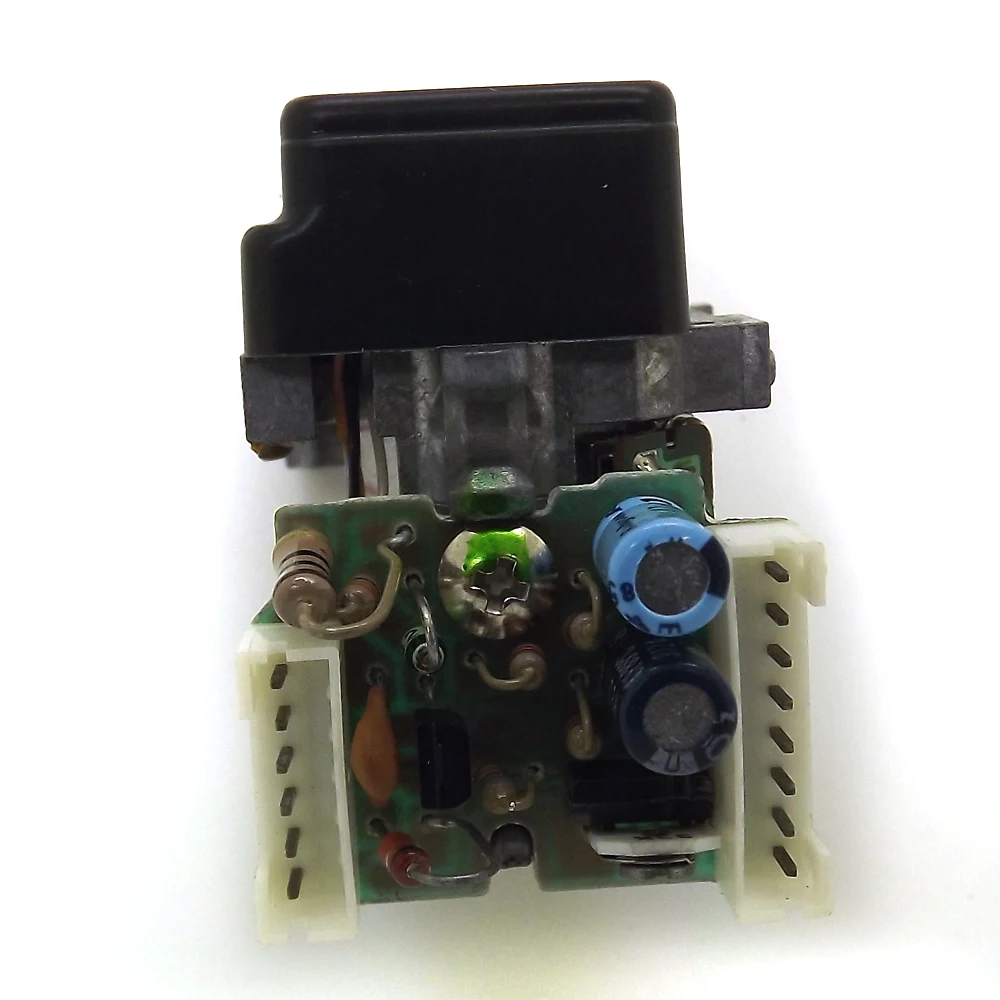 Original Replacement For YAMAHA CDX-1030 CD Player Laser Lens Lasereinheit Assembly CDX1030 Optical Pick-up Bloc Optique Unit
Original Replacement For YAMAHA CDX-1030 CD Player Laser Lens Lasereinheit Assembly CDX1030 Optical Pick-up Bloc Optique Unit