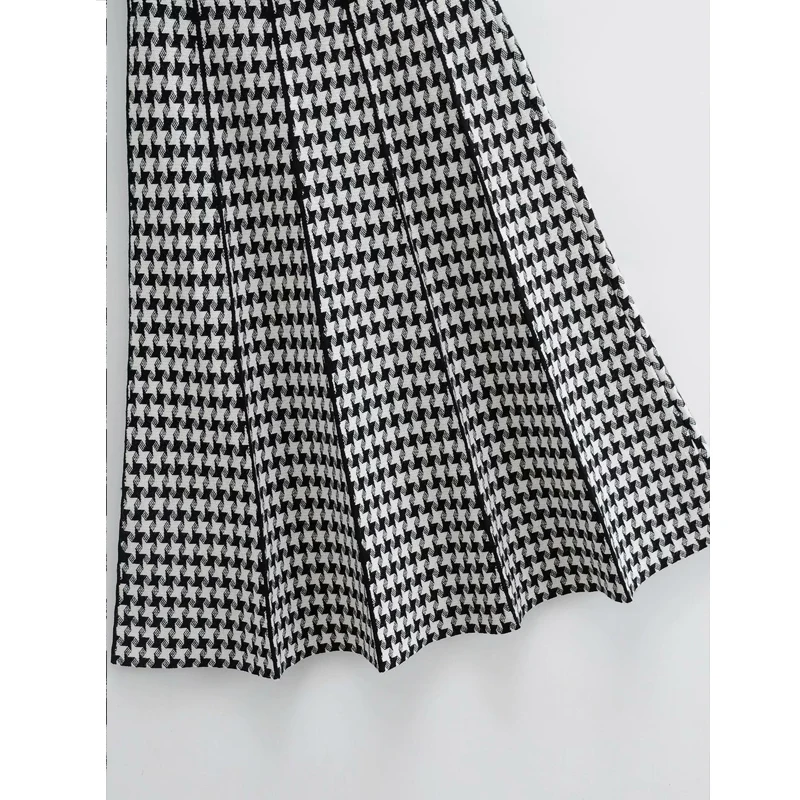 Houndstooth Retro High Waist Loose Fashion Women's Skirt Harajuku Korean Elastic Waist Lattice Chic Female Skirt
Houndstooth Retro High Waist Loose Fashion Women's Skirt Harajuku Korean Elastic Waist Lattice Chic Female Skirt
