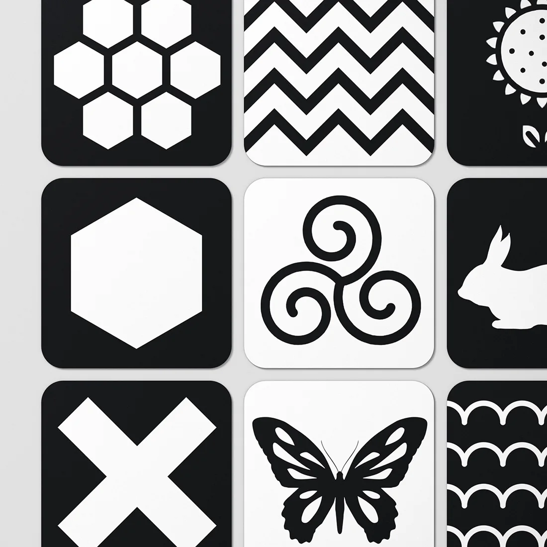 Montessori Baby Sensory Toys Black and White High Contrast Visual Learning Activity Flashcards 0-36 Months C2542H
Montessori Baby Sensory Toys Black and White High Contrast Visual Learning Activity Flashcards 0-36 Months C2542H