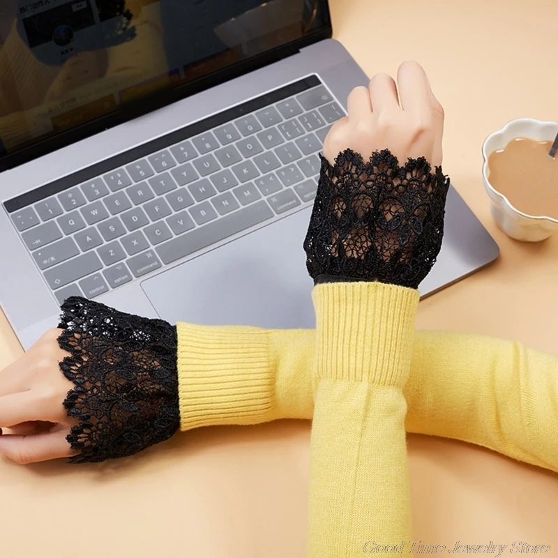 Women Decorative Layered Horn Cuffs Bracelet Hollow Out Embroidery Leaves Lace Fake Sleeves Detachable Buttons Wristband A20 21
Women Decorative Layered Horn Cuffs Bracelet Hollow Out Embroidery Leaves Lace Fake Sleeves Detachable Buttons Wristband A20 21