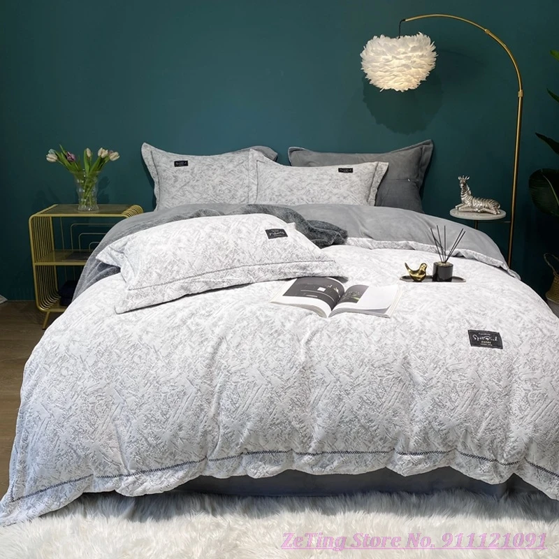 Winter Bedding Set Simple Japanese-style Carved Milk Velvet 4pcs Thick Double-sided Warm Coral Quilt Cover 1.8m Bed Duvet Cover
Winter Bedding Set Simple Japanese-style Carved Milk Velvet 4pcs Thick Double-sided Warm Coral Quilt Cover 1.8m Bed Duvet Cover