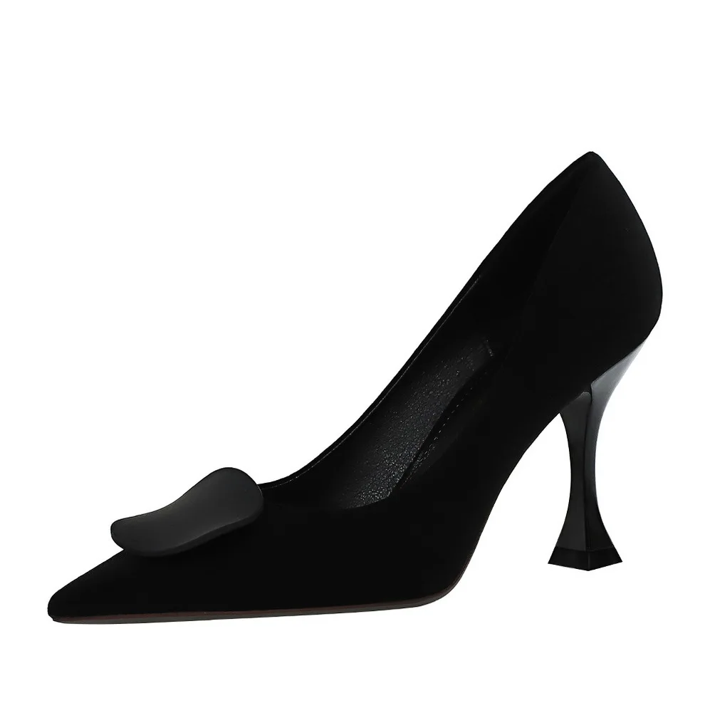 Korean Style Fashion Retro High Heel Cat Heel Suede Shallow Mouth Pointed Toe Sexy Slimming Solid Color Buckle Decorative Shoes
Korean Style Fashion Retro High Heel Cat Heel Suede Shallow Mouth Pointed Toe Sexy Slimming Solid Color Buckle Decorative Shoes