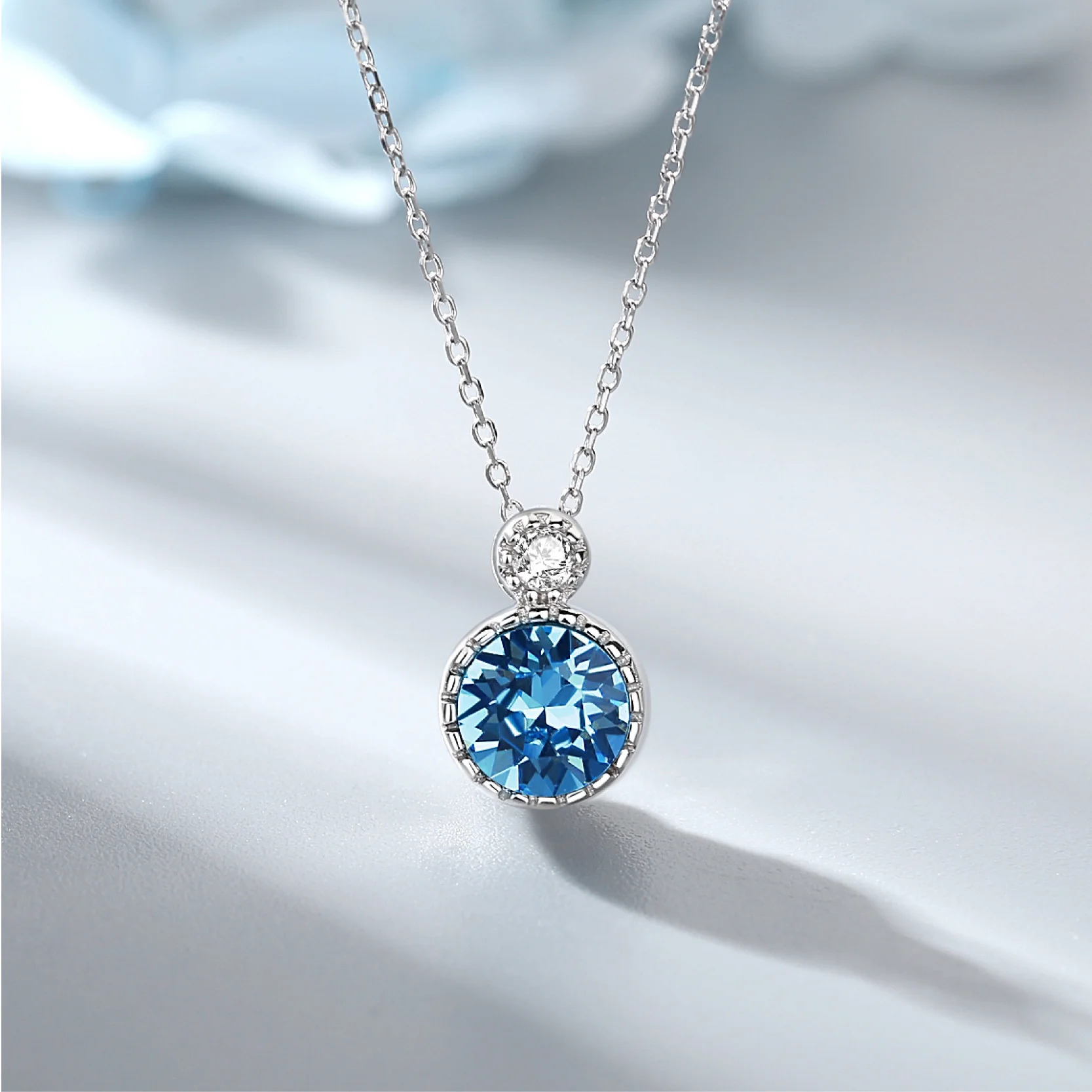 Heart of the sea 925 Sterling Silver Necklace versatile clavicle chain women's Austrian Crystal simple high-end jewelry
Heart of the sea 925 Sterling Silver Necklace versatile clavicle chain women's Austrian Crystal simple high-end jewelry