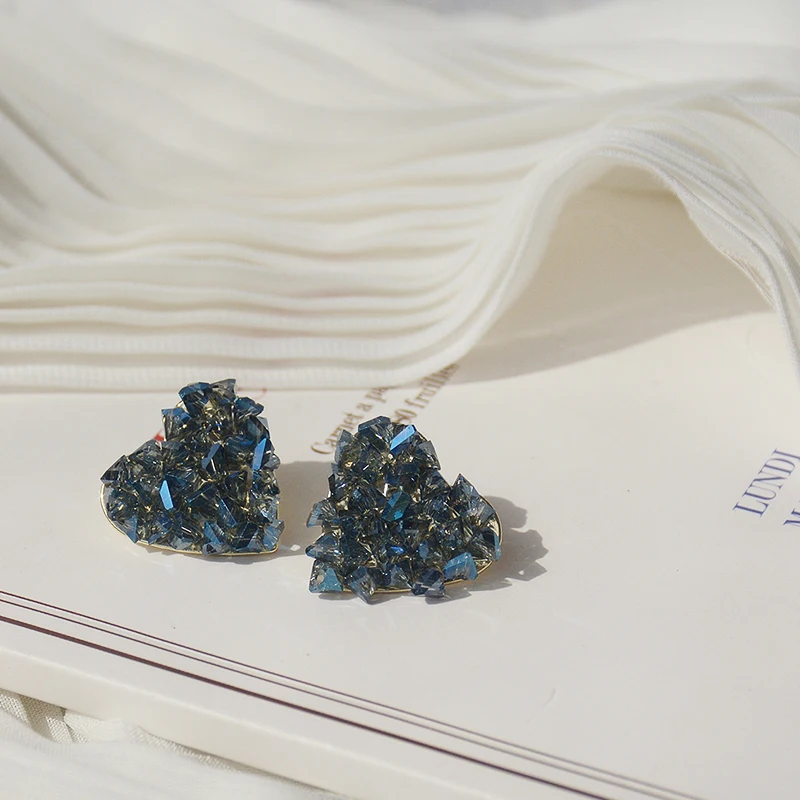 High Quality 14K Real Gold Small Gravel Heart Earrings for Women Top Designer Luxury Jewelry AAA Zircon S925 Silver Needle Stud
High Quality 14K Real Gold Small Gravel Heart Earrings for Women Top Designer Luxury Jewelry AAA Zircon S925 Silver Needle Stud