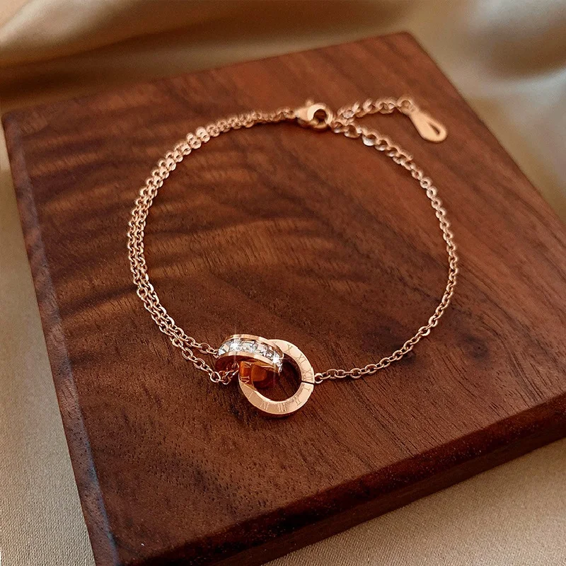 Roman Numerals Stainless Steel Bracelet Ladies Couple Girlfriends Bracelet Spring and Autumn simple Wind Does Not Fade Bracelet 
Roman Numerals Stainless Steel Bracelet Ladies Couple Girlfriends Bracelet Spring and Autumn simple Wind Does Not Fade Bracelet
