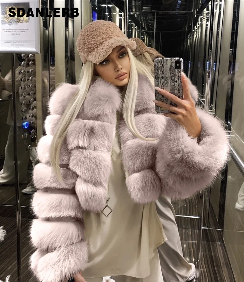 Пальто из искусственного меха, короткие лацканы, пальто из искусственного меха, имитация лисьего меха, с длинным рукавом, женская новая зимн...
Пальто из искусственного меха, короткие лацканы, пальто из искусственного меха, имитация лисьего меха, с длинным рукавом, женская новая зимн...