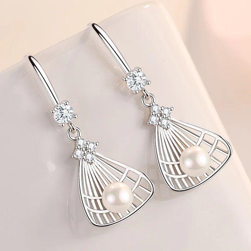 Dreamcatcher earrings long earrings temperament earrings pearl earrings Japanese and Korean women
Dreamcatcher earrings long earrings temperament earrings pearl earrings Japanese and Korean women