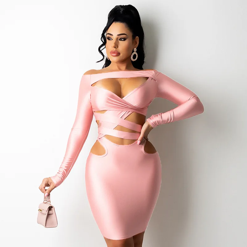 Платье-мини Облегающее с длинным рукавом и открытыми плечами
Платье-мини Облегающее с длинным рукавом и открытыми плечами