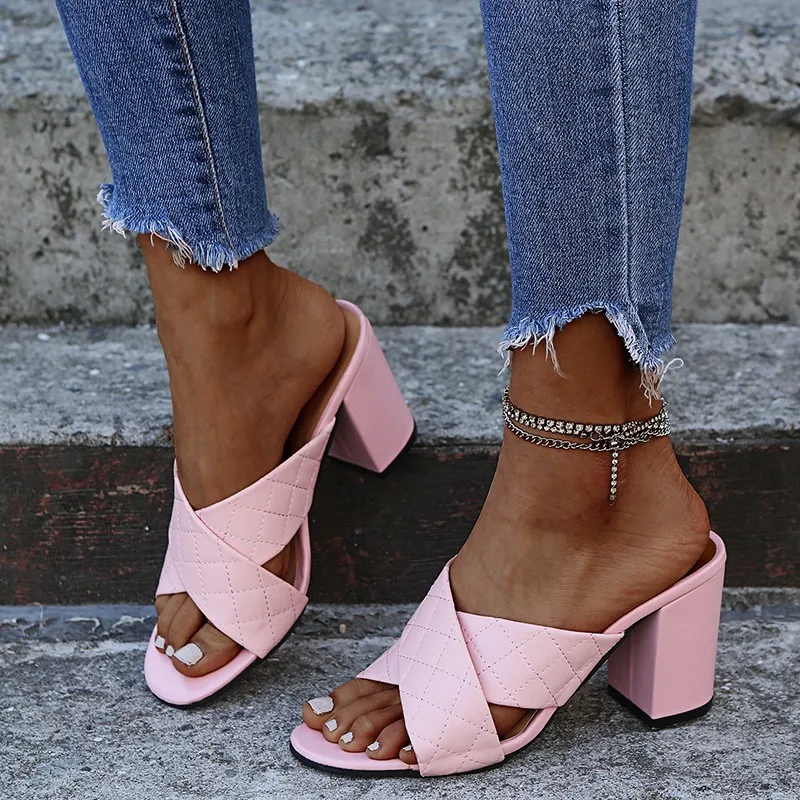 2021 Summer New Women Sandals Fashion Slippers Lightweight Casual Sandals Cross Check Plaid Shallow Heel Women's Single Shoes
2021 Summer New Women Sandals Fashion Slippers Lightweight Casual Sandals Cross Check Plaid Shallow Heel Women's Single Shoes