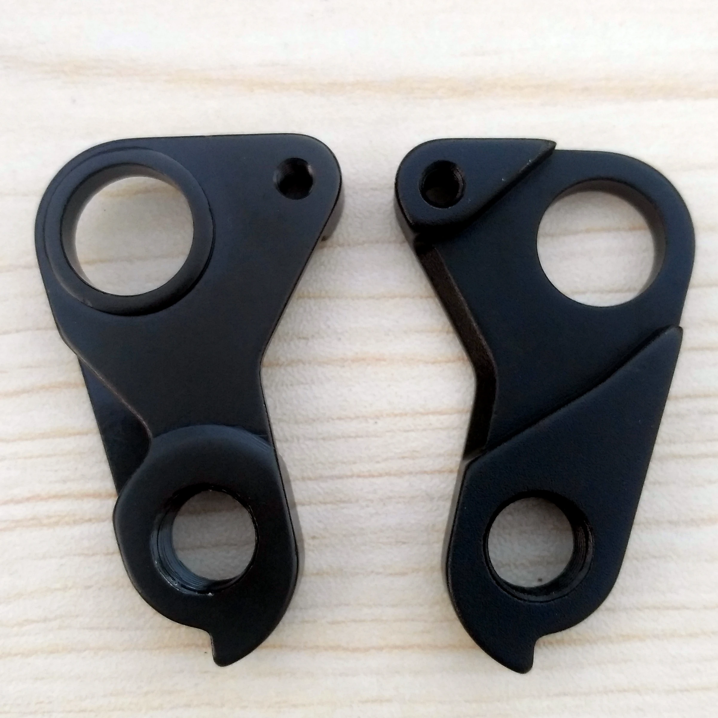 2PCS Bicycle rear Derailleur hanger dropout for Kestrel Terx Scott Contessa Scale SCOTT E-Aspect E-Genius SCOTT Spark 700 SL RC
2PCS Bicycle rear Derailleur hanger dropout for Kestrel Terx Scott Contessa Scale SCOTT E-Aspect E-Genius SCOTT Spark 700 SL RC