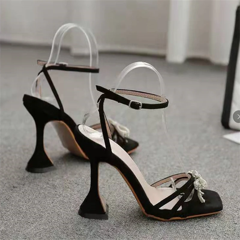 Women's Sandals Summer New Fashion Diamond High Heels Plus Size European And American Leisure Open Toe Sandals Female Slippers
Women's Sandals Summer New Fashion Diamond High Heels Plus Size European And American Leisure Open Toe Sandals Female Slippers