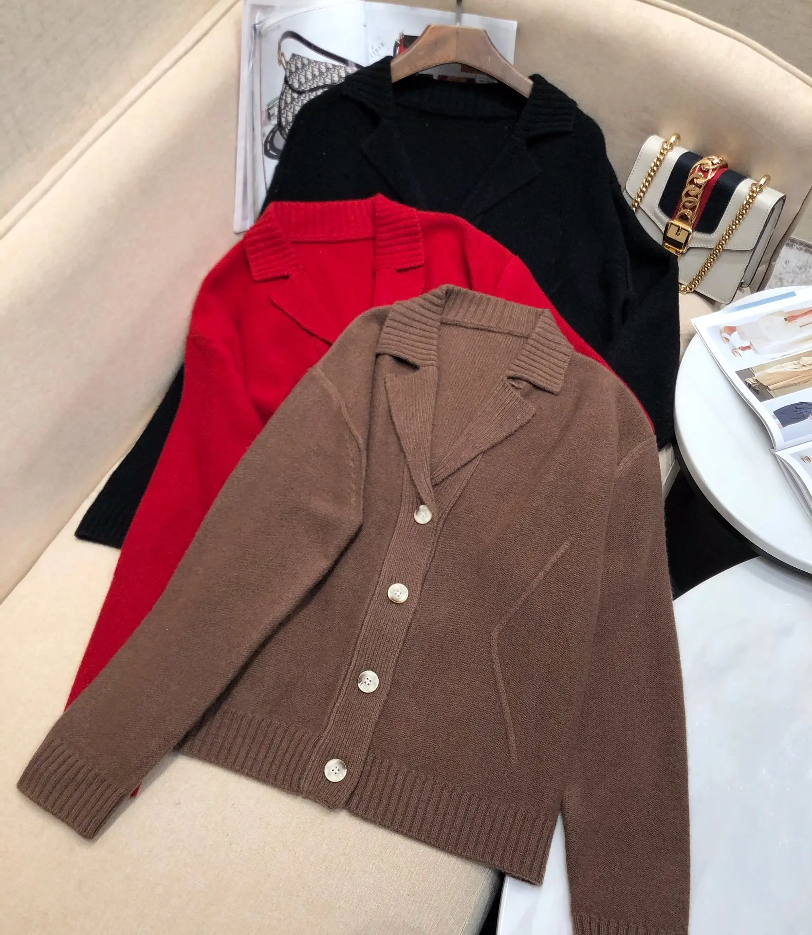 2023 New Fashion Ladies Long Sleeve Sexy Casual Solid Color Lapel Wool Knit Cardigan 1030
2023 New Fashion Ladies Long Sleeve Sexy Casual Solid Color Lapel Wool Knit Cardigan 1030
