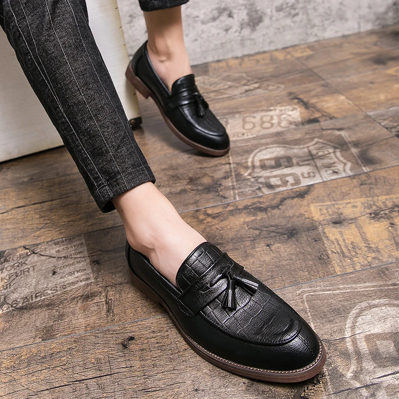 Fashion Pu Leather Men Wedding Party Shoes Casual Oxfords Shoes Lace Up Formal Shoes Pointed Toe Dress Shoes Big Size 47
Fashion Pu Leather Men Wedding Party Shoes Casual Oxfords Shoes Lace Up Formal Shoes Pointed Toe Dress Shoes Big Size 47
