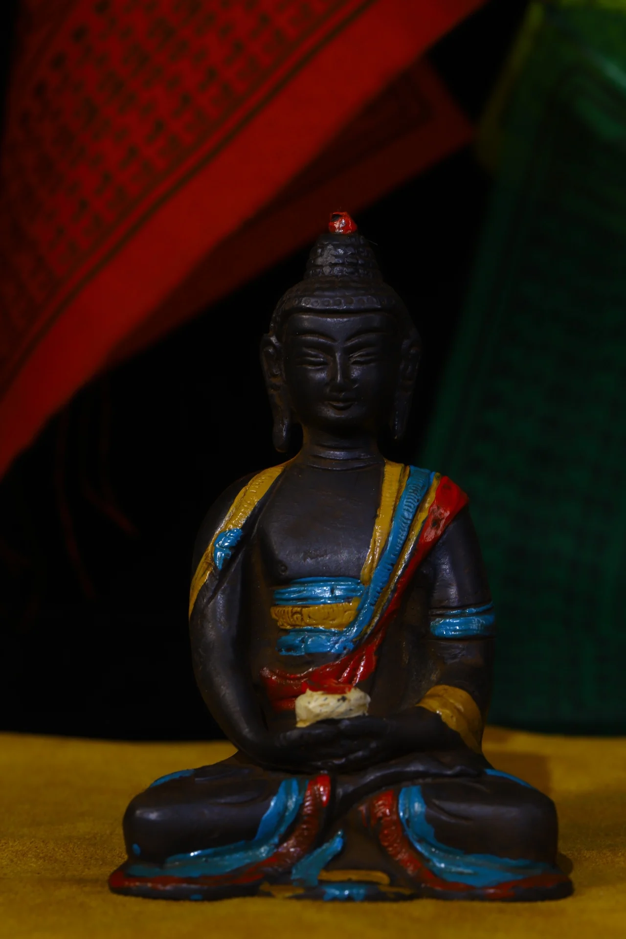 5"Chinese Folk Collection Old Bronze Tracing Amitabha Medicine Buddha Sakyamuni Sitting Buddha Figurines Ornaments Town House
5"Chinese Folk Collection Old Bronze Tracing Amitabha Medicine Buddha Sakyamuni Sitting Buddha Figurines Ornaments Town House