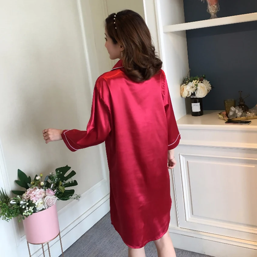 Autumn Women Nightgown Silk Nightwear Long Sleeved Satin Sleepwear Sleep Clothing Sexy Ladies Oversize Nighties Nightdress
Autumn Women Nightgown Silk Nightwear Long Sleeved Satin Sleepwear Sleep Clothing Sexy Ladies Oversize Nighties Nightdress