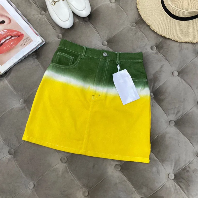 2021 Summer Woman's Skirts Special Colors Sexy Skinny Mini Pockets Zipper Casual Hign-End Skirts
2021 Summer Woman's Skirts Special Colors Sexy Skinny Mini Pockets Zipper Casual Hign-End Skirts