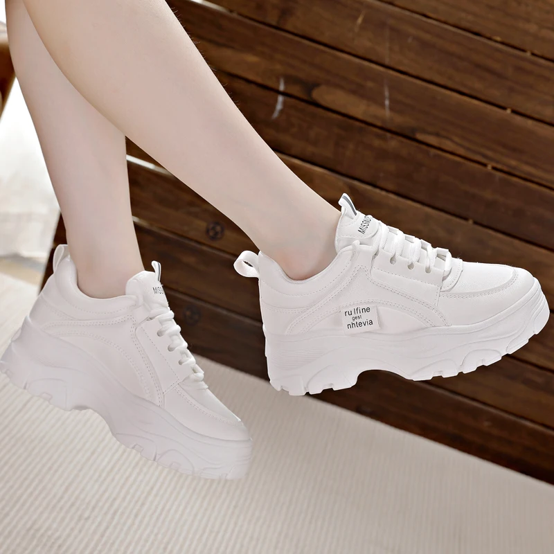 Running shoes ladies breathable casual shoes outdoor lightweight sports shoes casual walking white retro shoes ladies
Running shoes ladies breathable casual shoes outdoor lightweight sports shoes casual walking white retro shoes ladies