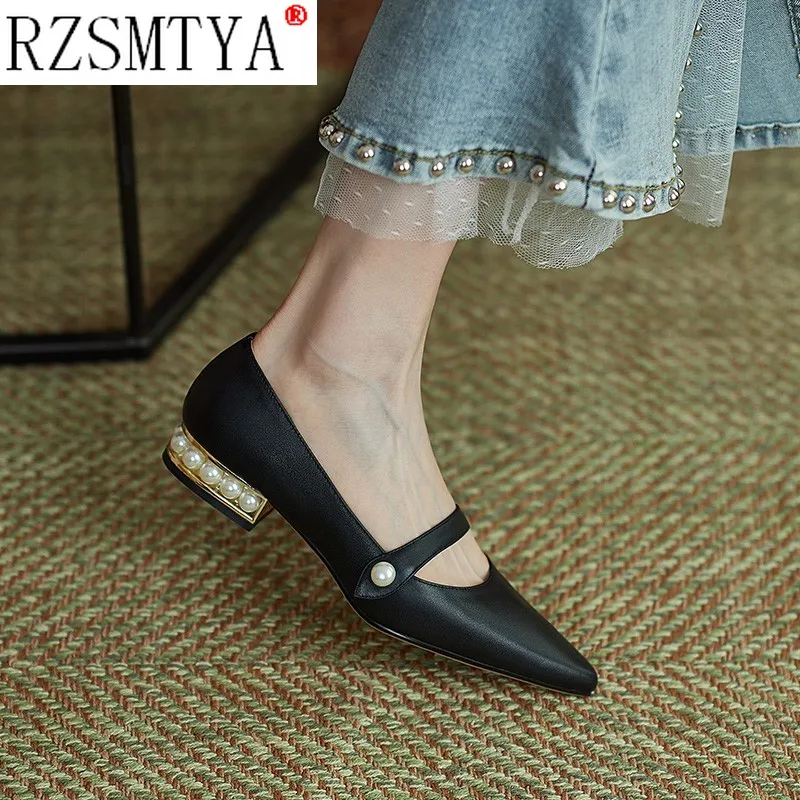 New Fashion Women Flats Pearl Heeled Slip on Shoes Woman Ballet Flats Pointed Toe Dress Shoes Ladies Shoes
New Fashion Women Flats Pearl Heeled Slip on Shoes Woman Ballet Flats Pointed Toe Dress Shoes Ladies Shoes
