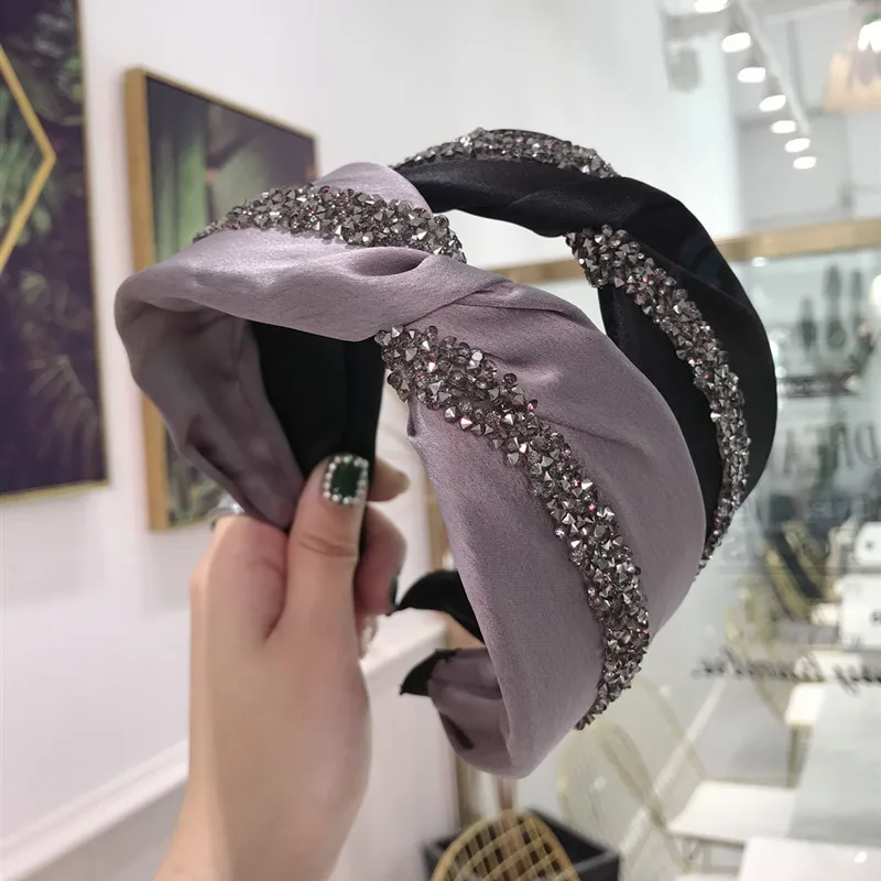 Hair Accessories Diamond Headbands for Women Korean The New Simple Pure Color Fabric Wide-edge Pressure Hair Band
Hair Accessories Diamond Headbands for Women Korean The New Simple Pure Color Fabric Wide-edge Pressure Hair Band