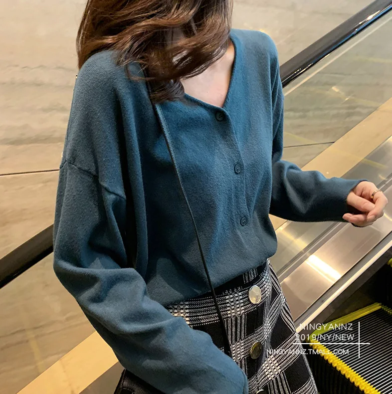 Knitted Cardigan Coat Female 2020 New Style Autumn V-neck Thin Western Style Slimming Sweater TopThin Female
Knitted Cardigan Coat Female 2020 New Style Autumn V-neck Thin Western Style Slimming Sweater TopThin Female