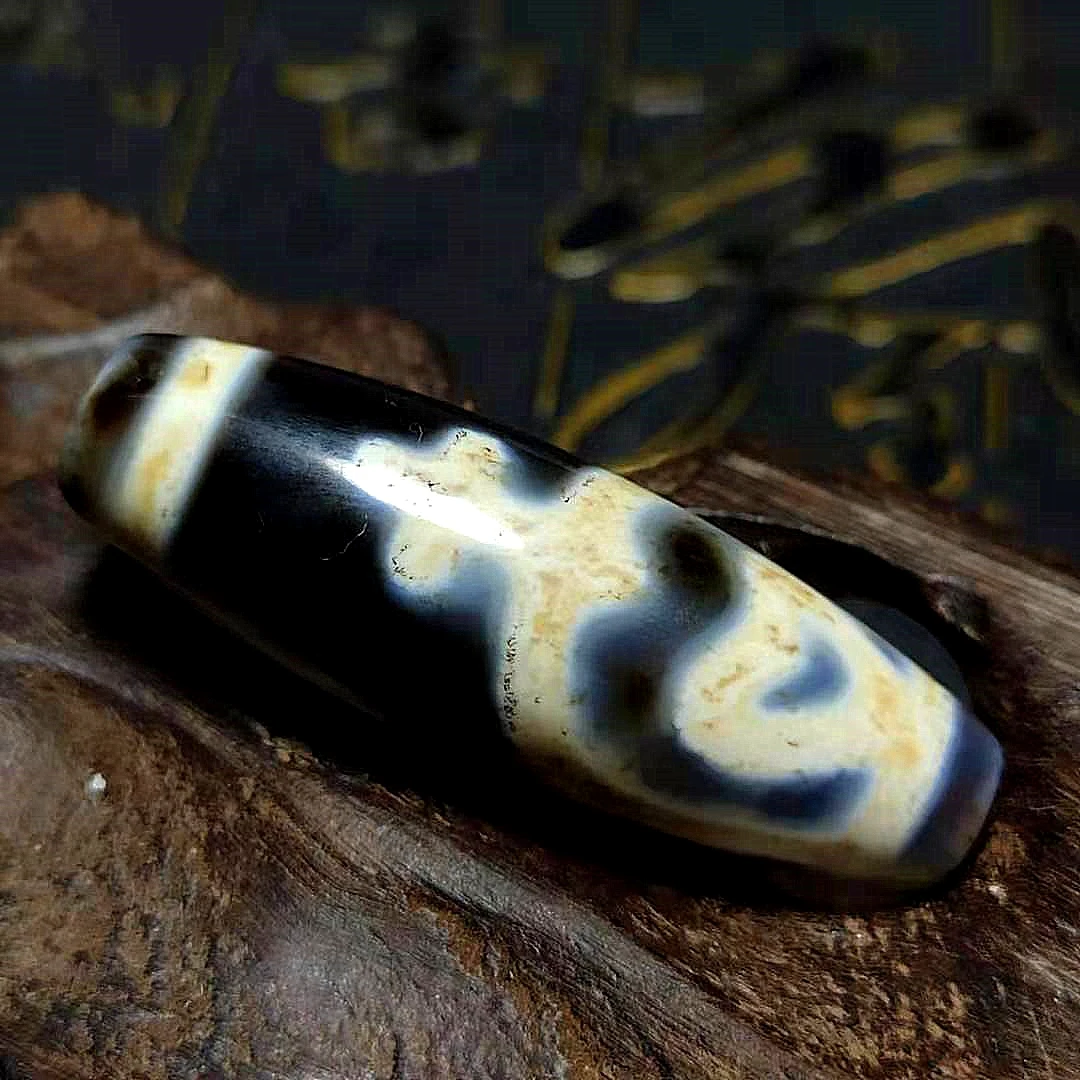 Tibet DZI 13* 39mm Evil Spirits Dragon Agate Beads Rich Treasure Bottle Aquarius Pattern Men&Women Jewelry DIY Free Shipping
Tibet DZI 13* 39mm Evil Spirits Dragon Agate Beads Rich Treasure Bottle Aquarius Pattern Men&Women Jewelry DIY Free Shipping