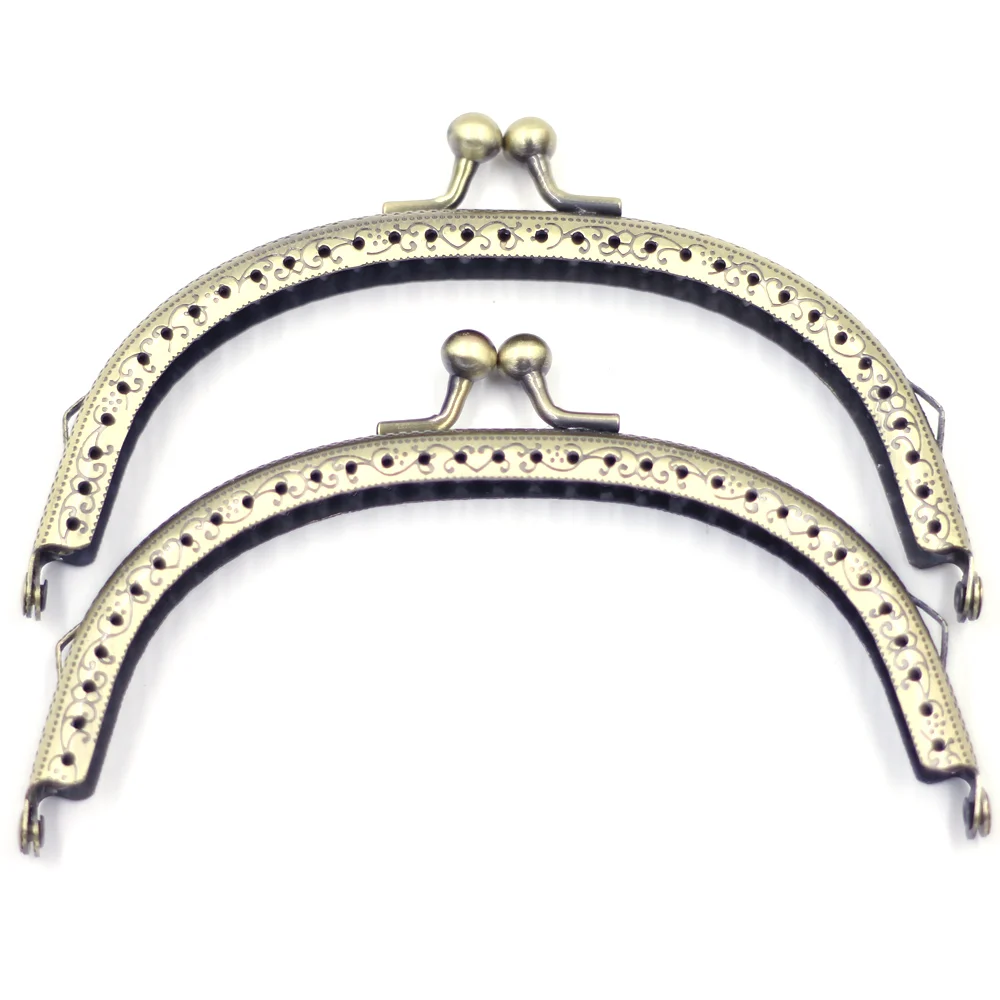 10Pcs Bronze Tone Flower Carved Metal Purse Bag Handbag Frame Kiss Clasp Lock Handle Component 12.5x7cm
10Pcs Bronze Tone Flower Carved Metal Purse Bag Handbag Frame Kiss Clasp Lock Handle Component 12.5x7cm