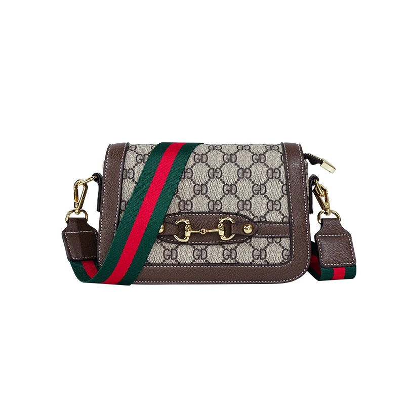 2021 New Trend Single Shoulder Bag PVC Casual Crossbody Bags For Women Resistant Waterpoor Letter Double Buckle Simplicity Bags
2021 New Trend Single Shoulder Bag PVC Casual Crossbody Bags For Women Resistant Waterpoor Letter Double Buckle Simplicity Bags