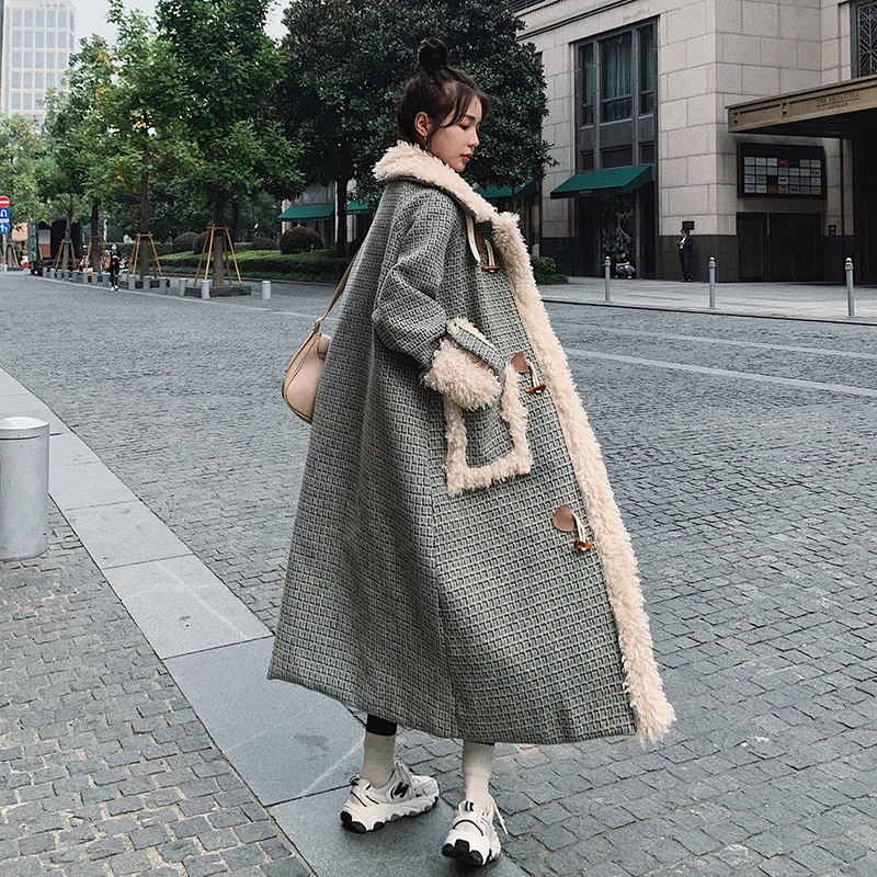 Winter Women Vintage Plaid Splice Lambwool Long Wool Coat Elegant Korean Female Plus Size Horn Button Trench Overcoat Parkas
Winter Women Vintage Plaid Splice Lambwool Long Wool Coat Elegant Korean Female Plus Size Horn Button Trench Overcoat Parkas