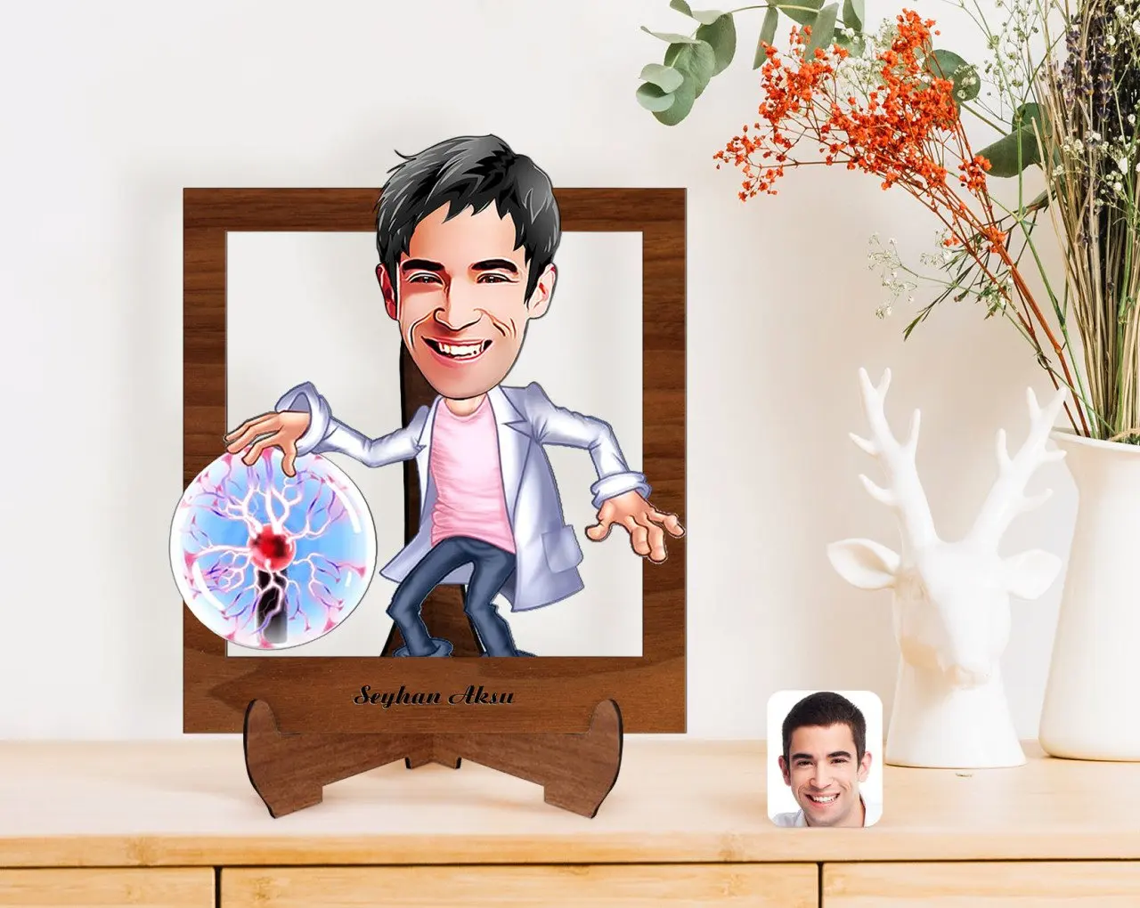 Персонализированные Для мужчин электрической инженер карикатура деревянная стойка 3D Biblo-1
Персонализированные Для мужчин электрической инженер карикатура деревянная стойка 3D Biblo-1