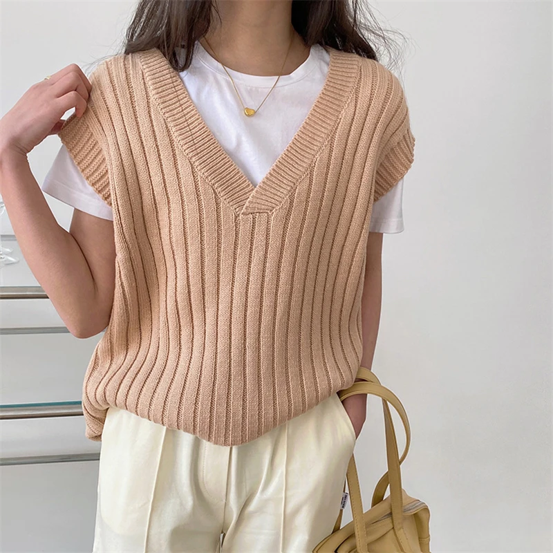 Waistcoat Loose V-neck Vest Sweater For Spring Autumn Women's Striped Vest Top Black Sweater Knitted Women Clothing 2021 Colete
Waistcoat Loose V-neck Vest Sweater For Spring Autumn Women's Striped Vest Top Black Sweater Knitted Women Clothing 2021 Colete