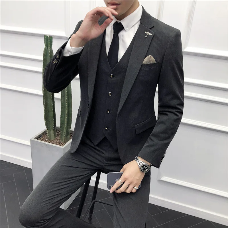 Hot Sale New 100% Cotton Professional Men Three-piece Small Business Suit Best Man Suits The Groom Wear (Jacket+Pants+Vest) 
Hot Sale New 100% Cotton Professional Men Three-piece Small Business Suit Best Man Suits The Groom Wear (Jacket+Pants+Vest)