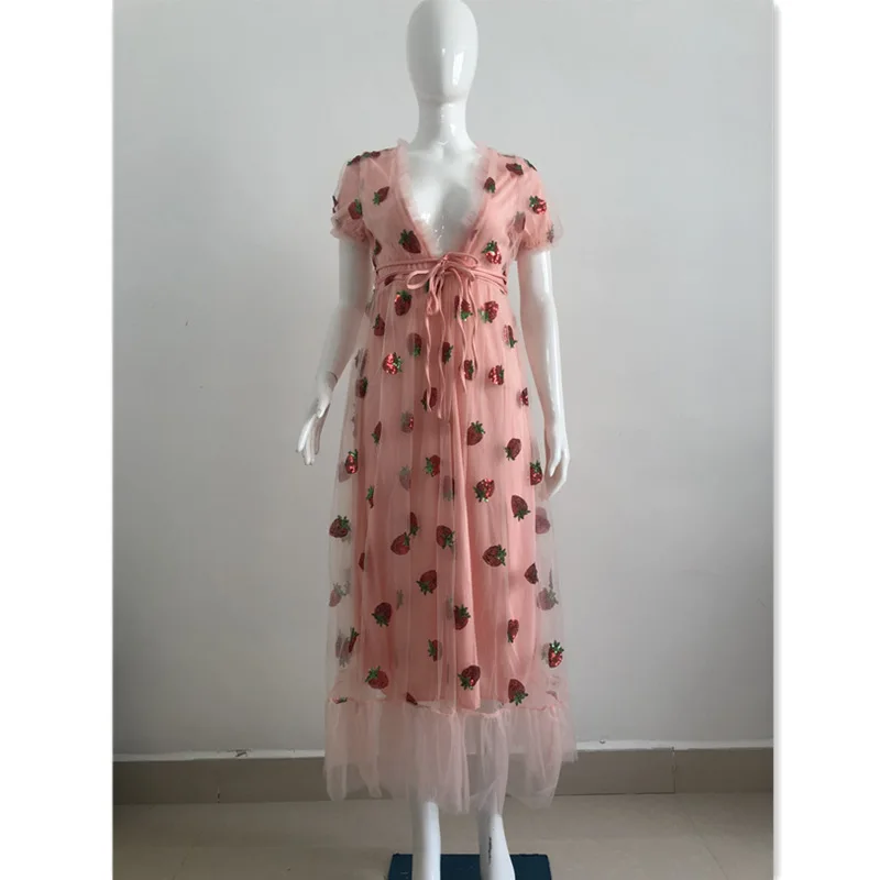 Black Pink Fruit Sequin Mesh Dress Bubble Sleeve Women Embroidery French Dress Summer Large Size Long Party Dresses Vestidos
Black Pink Fruit Sequin Mesh Dress Bubble Sleeve Women Embroidery French Dress Summer Large Size Long Party Dresses Vestidos